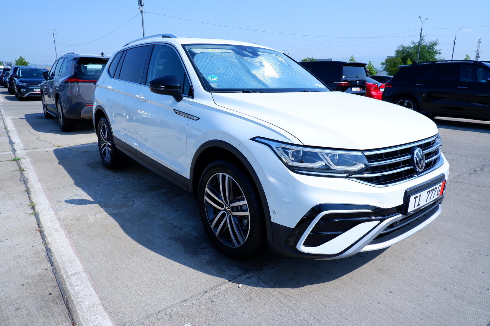 Volkswagen Tiguan 2022 — photo 2