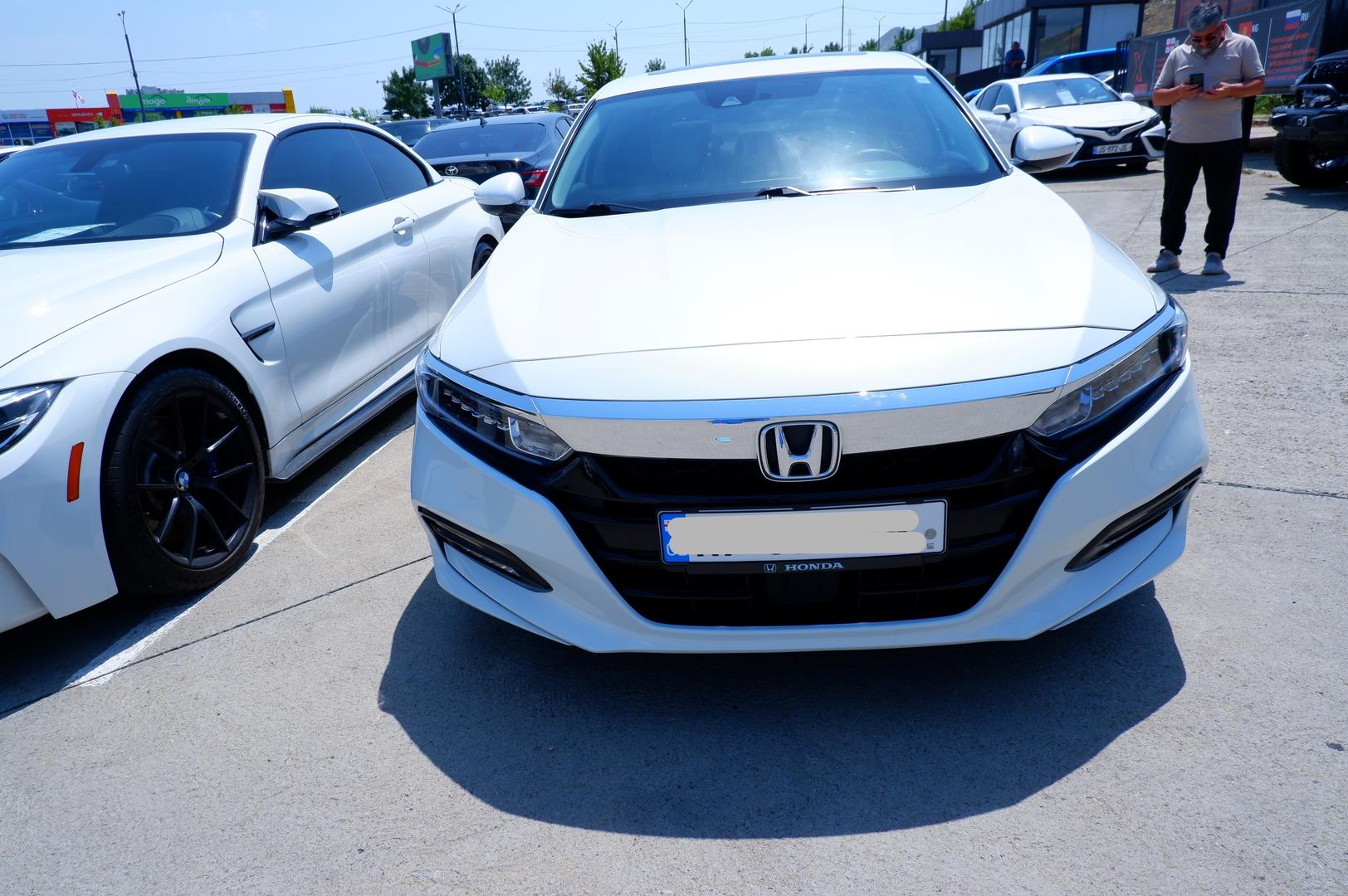 Honda Accord 2018 — photo 2