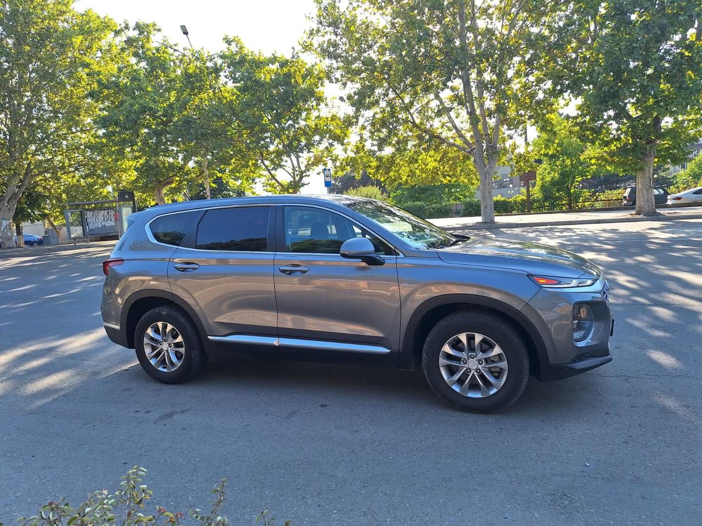 Hyundai Santa Fe 2019 — photo 2