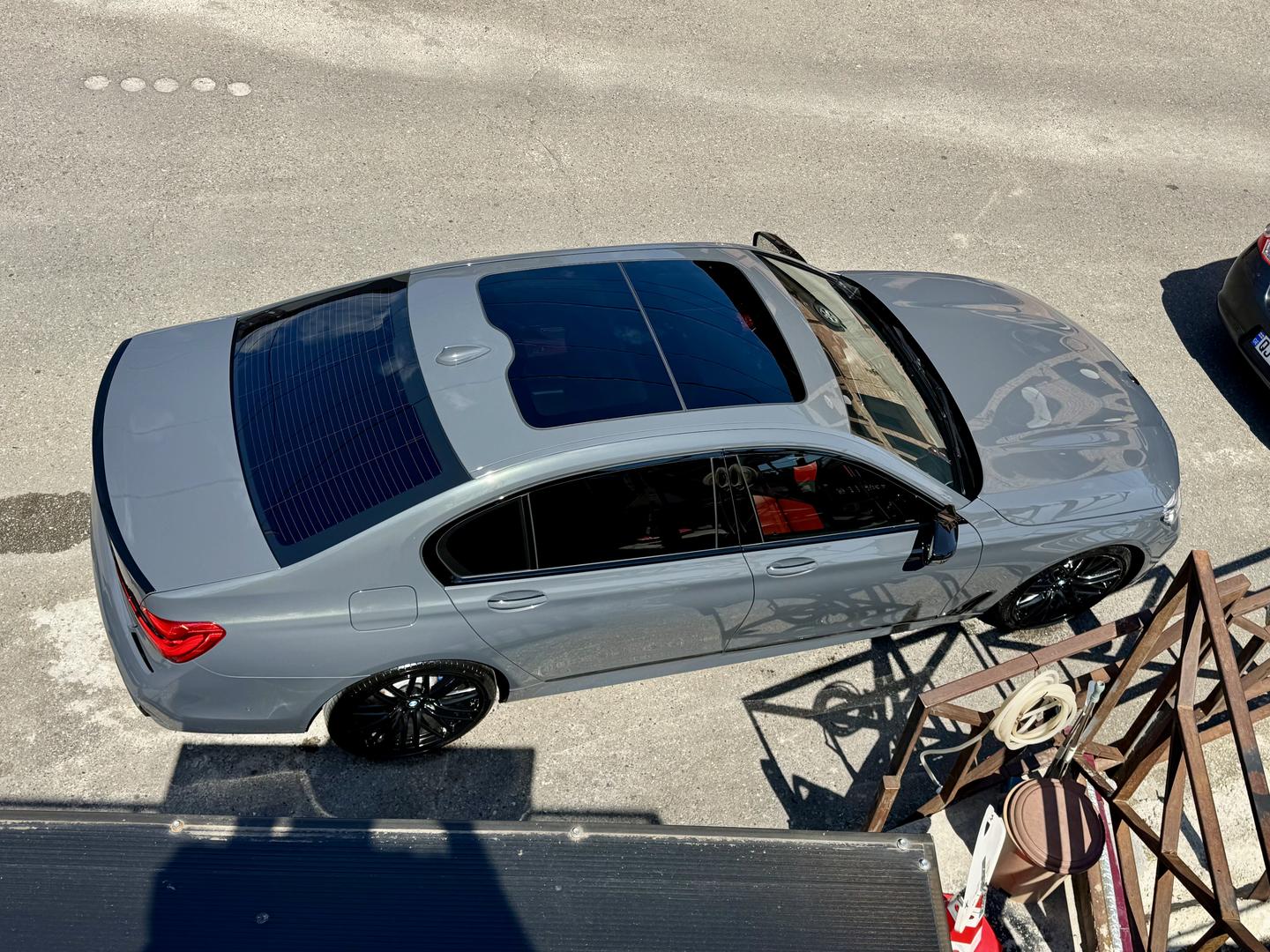 BMW 750 2017 — photo 2