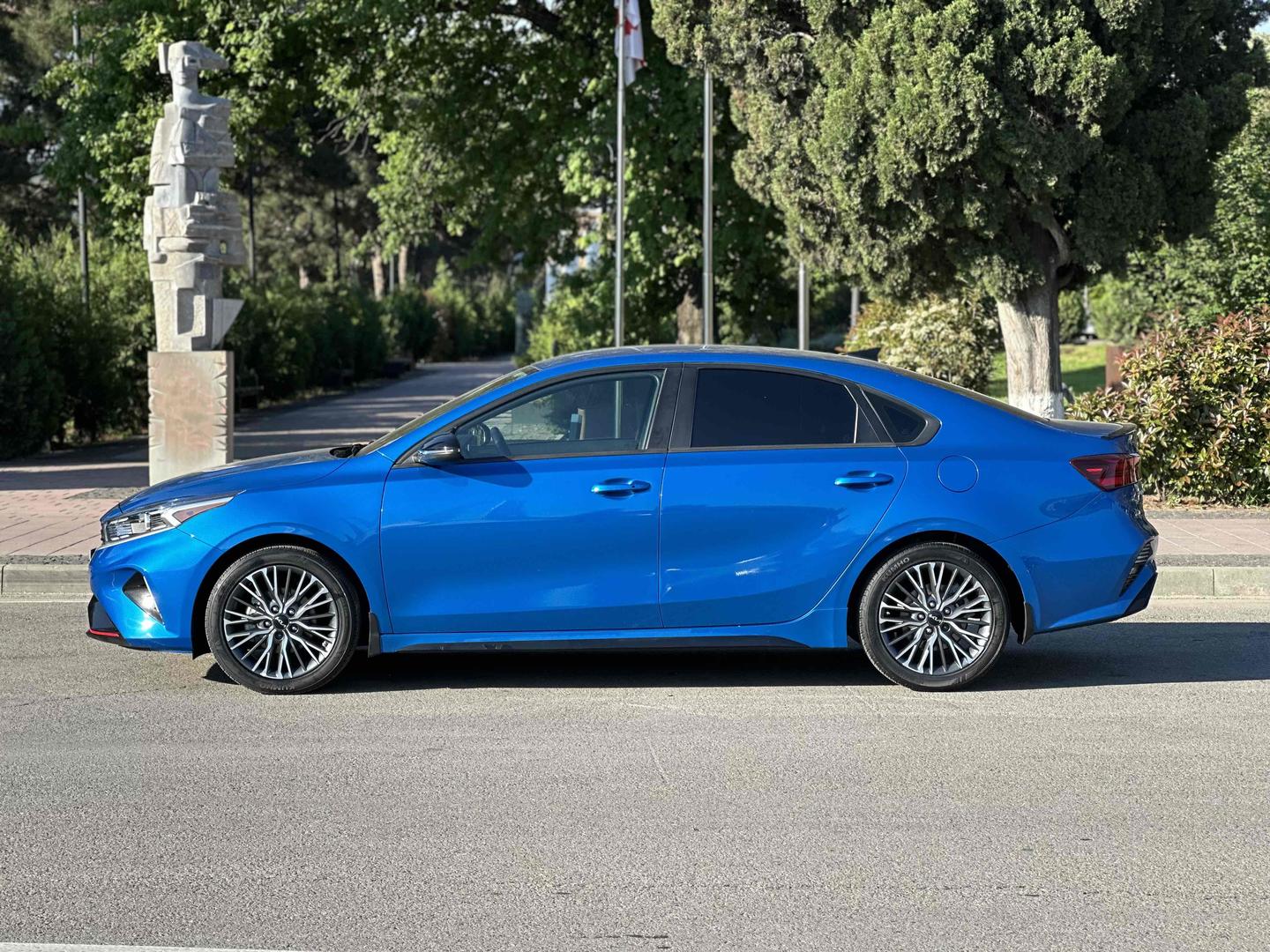 Kia Forte 2023 — photo 2