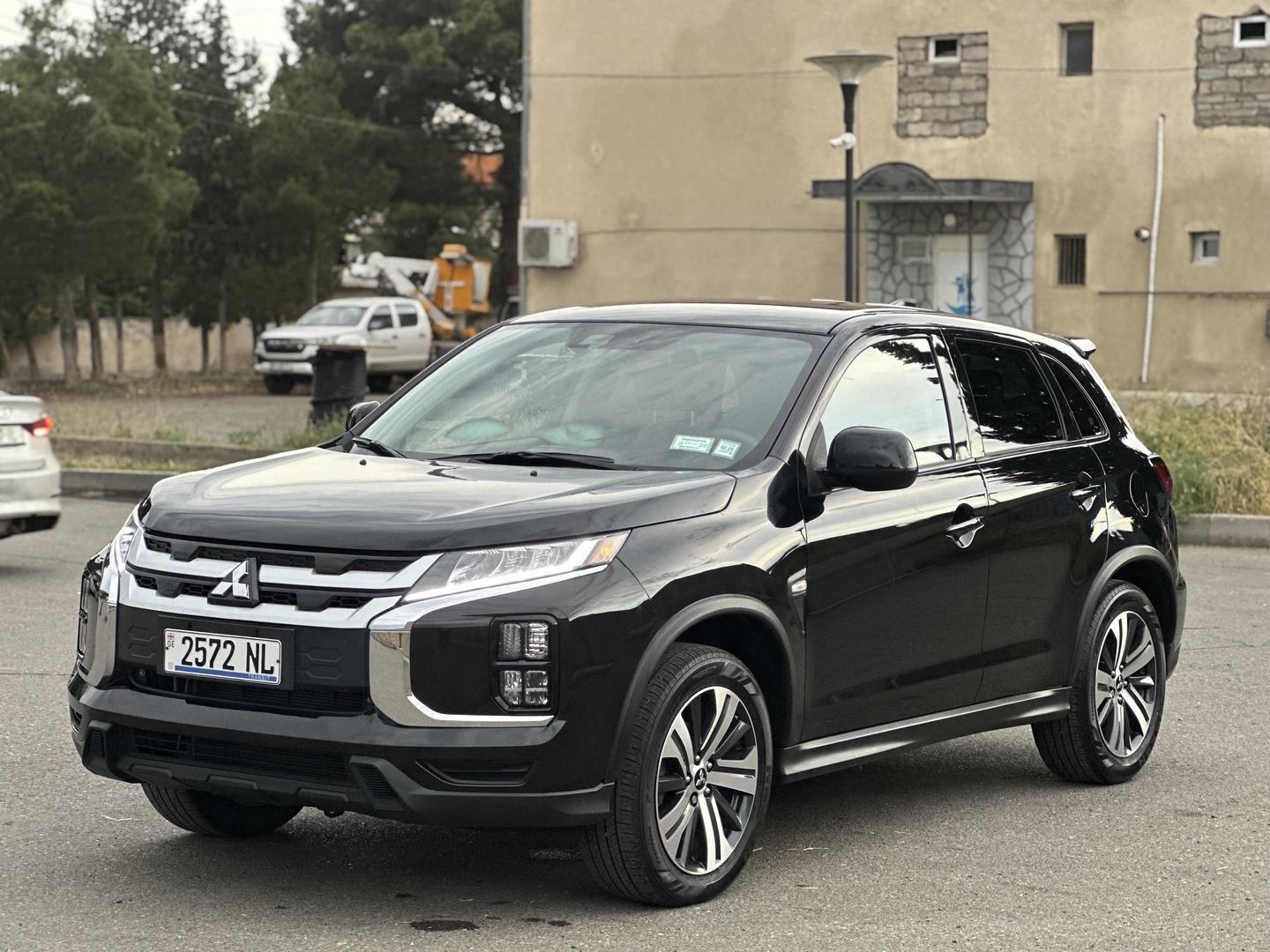 Mitsubishi Outlander Sport 2022 — photo 2