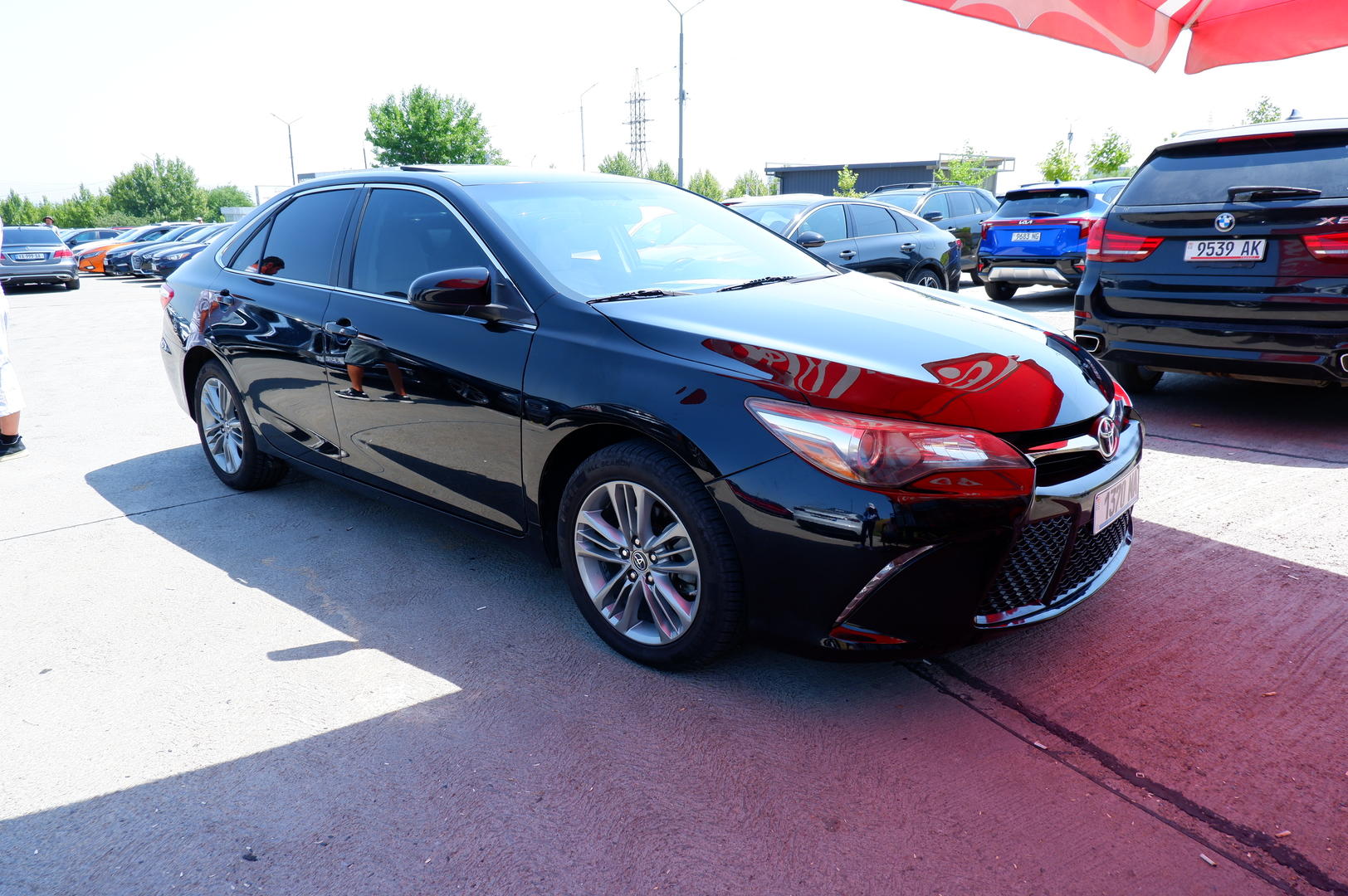 Toyota Camry 2015 — photo 2