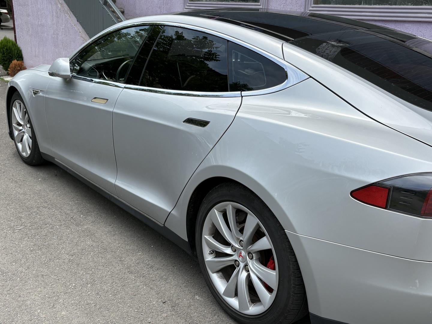 Tesla Model S 2014 — photo 2