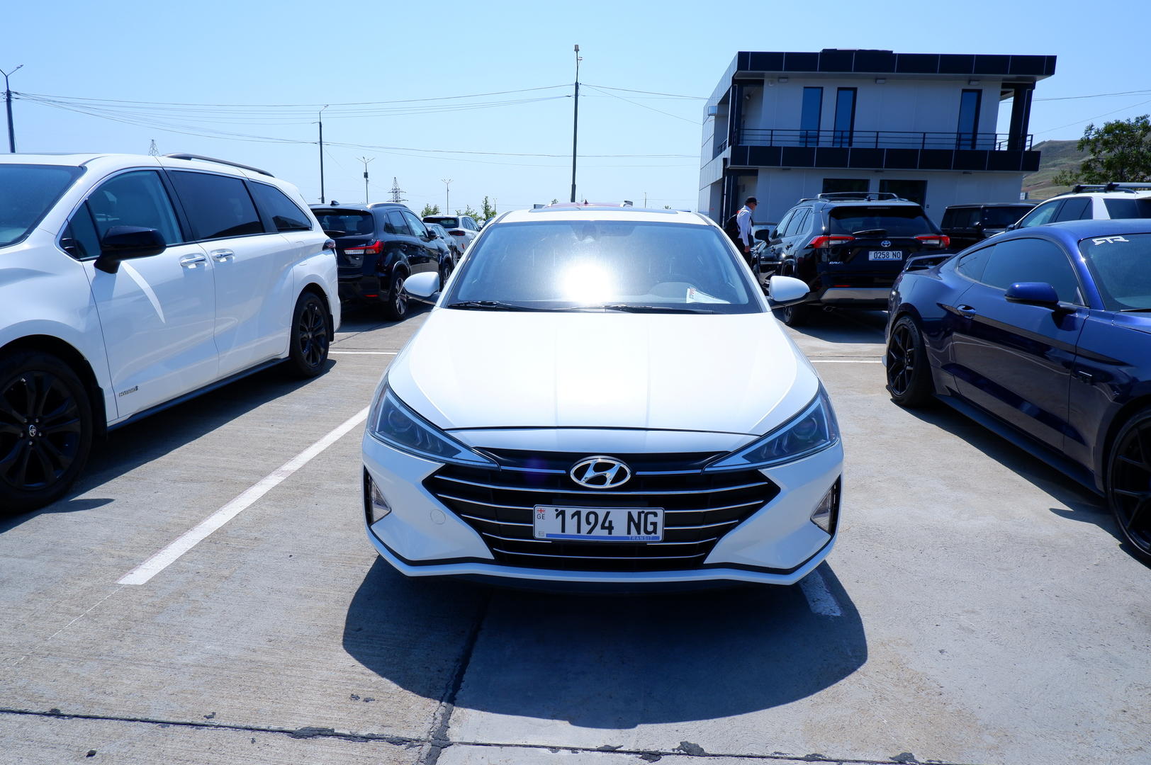 Hyundai Elantra 2020 — photo 2