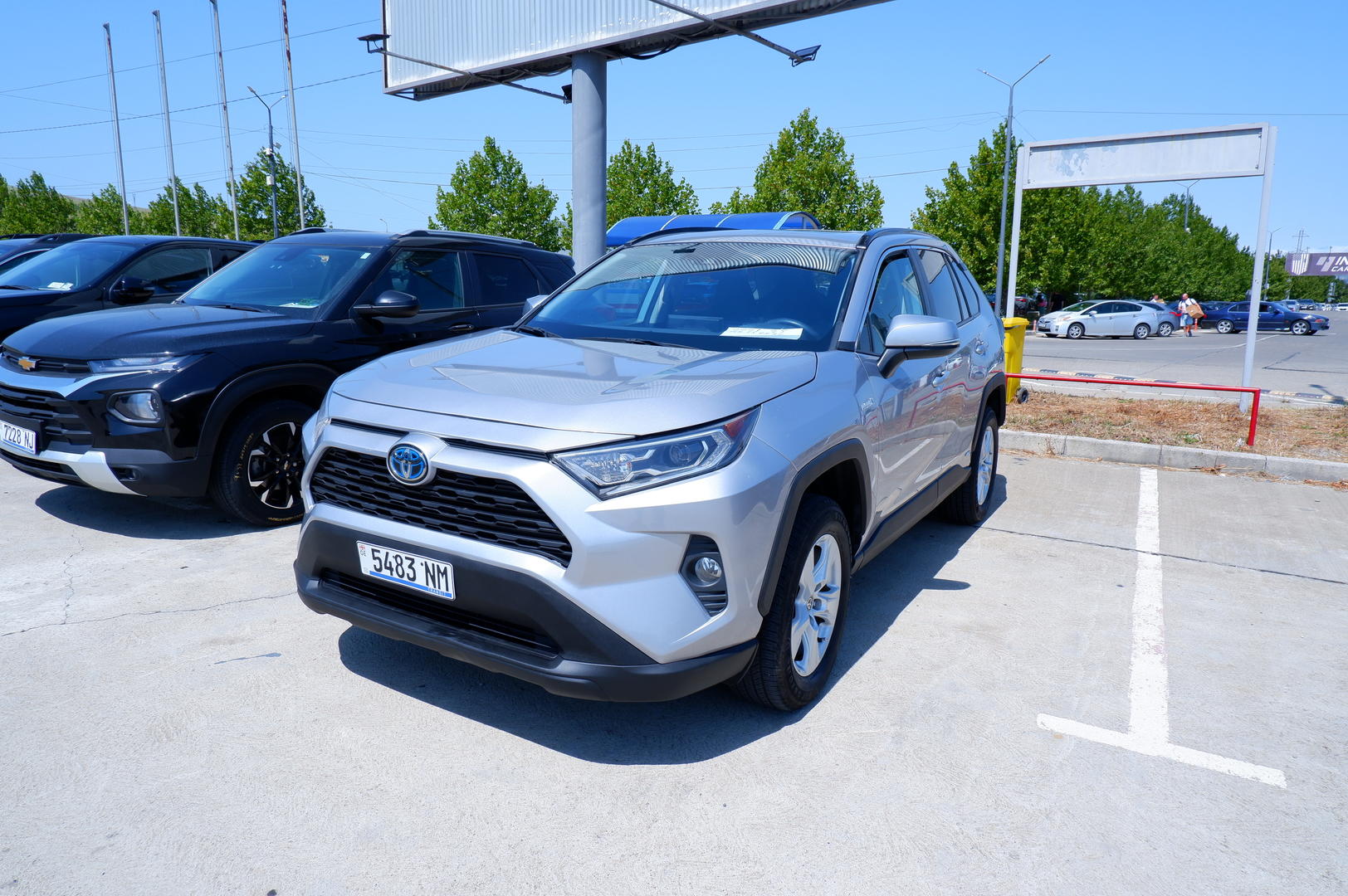 Toyota RAV4 2021 — photo 2