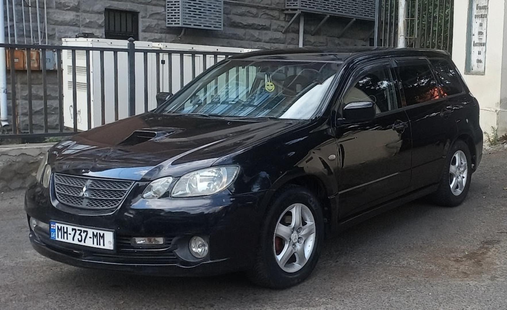 Mitsubishi Airtrek 2005 — photo 2