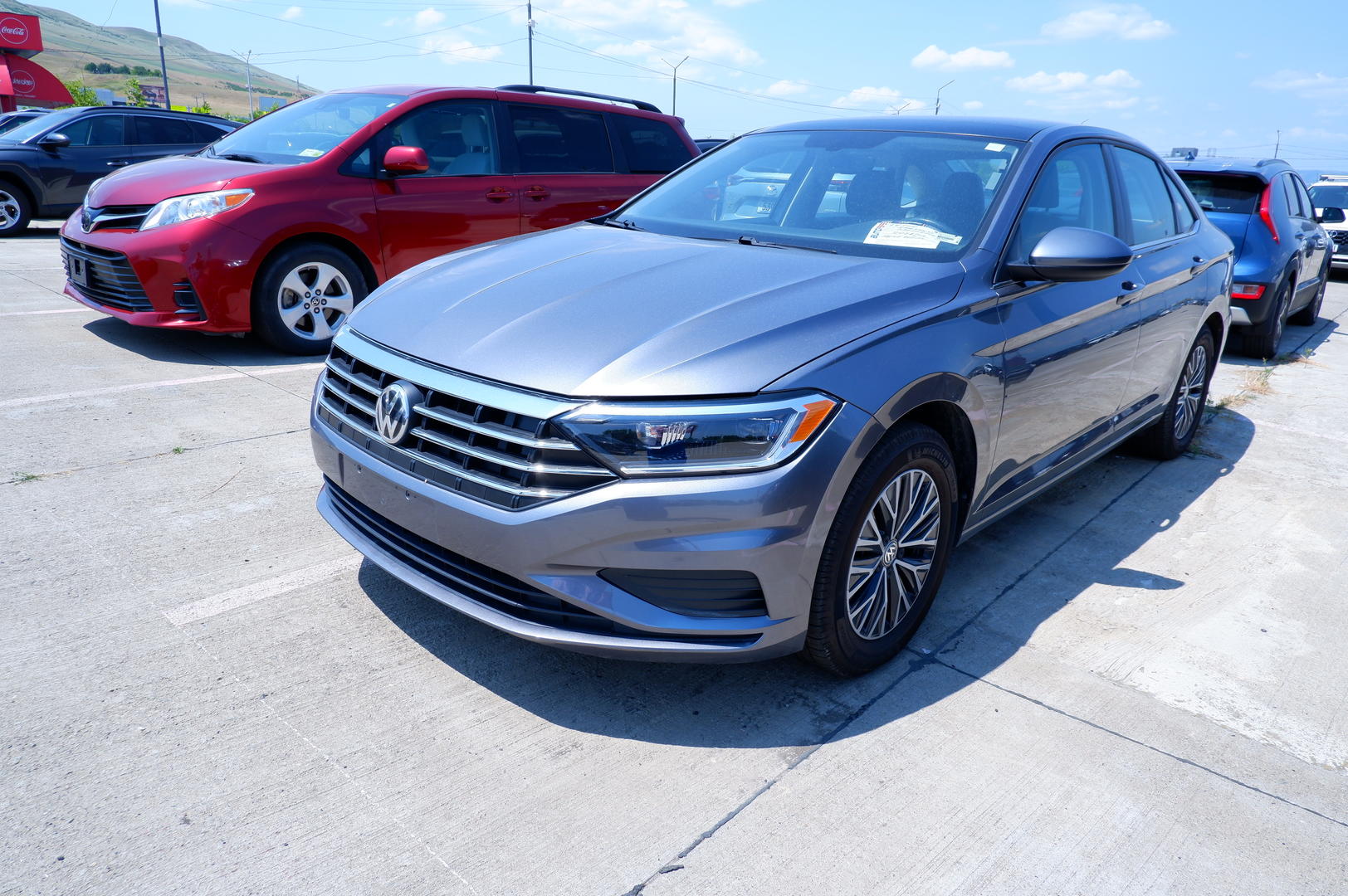 Volkswagen Jetta 2010 — photo 2