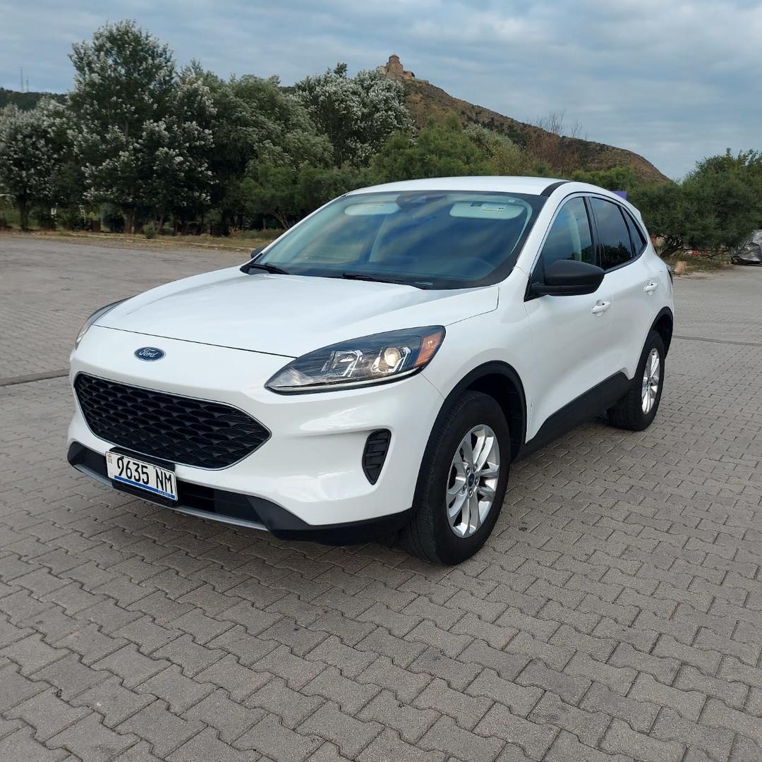 Ford Escape 2022 — photo 2