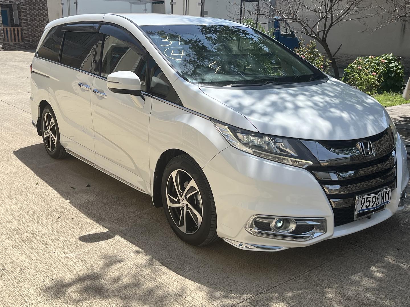 Honda Odyssey 2014 — photo 2