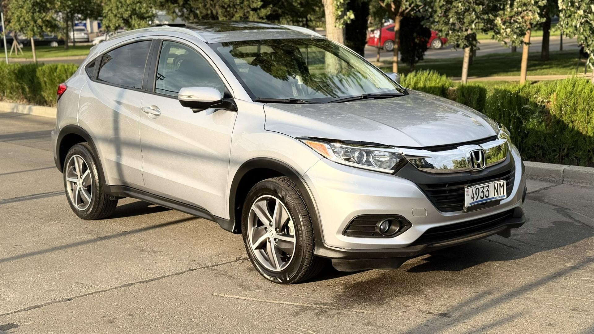 Honda HR-V 2022 — photo 2