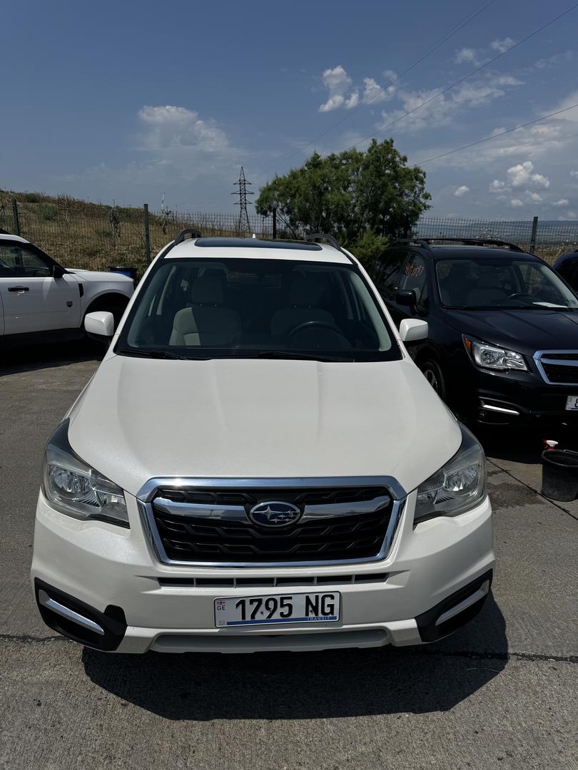 Subaru Forester 2017 — photo 2