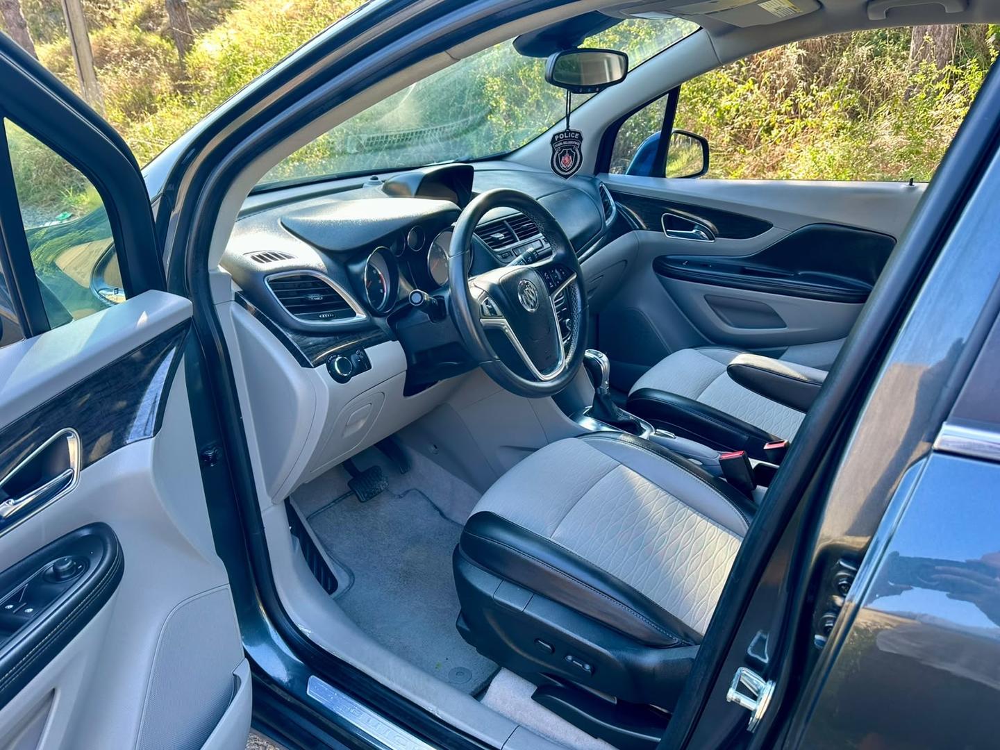 Buick Encore 2015 — photo 2
