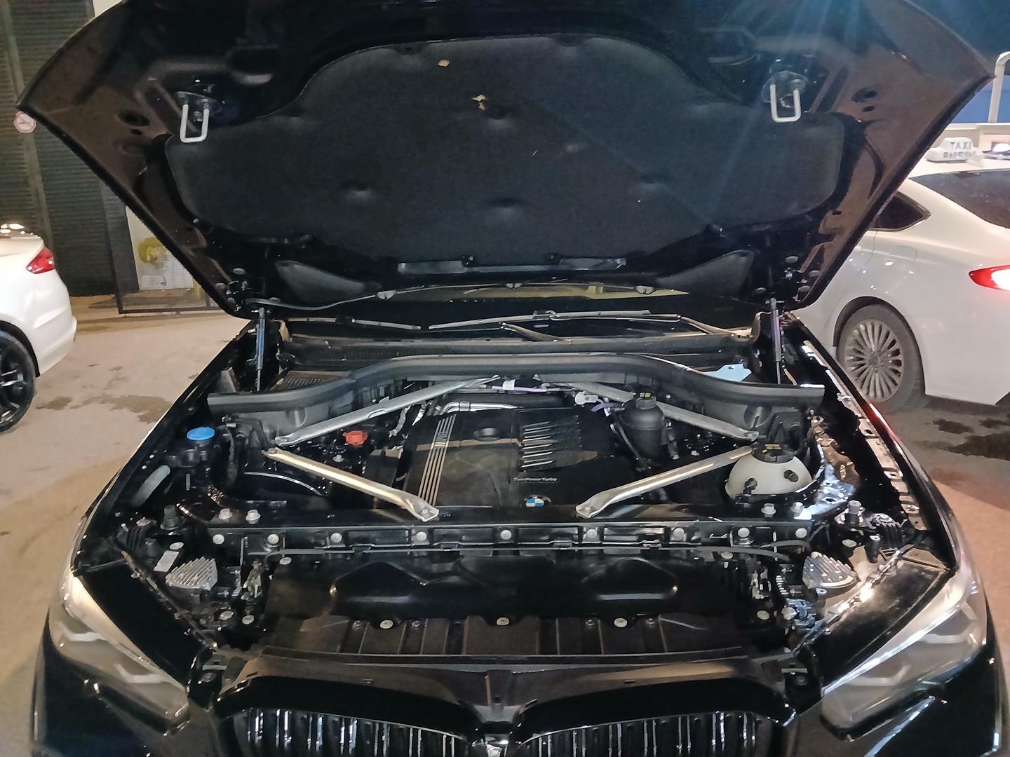 BMW X5 2022 — photo 2