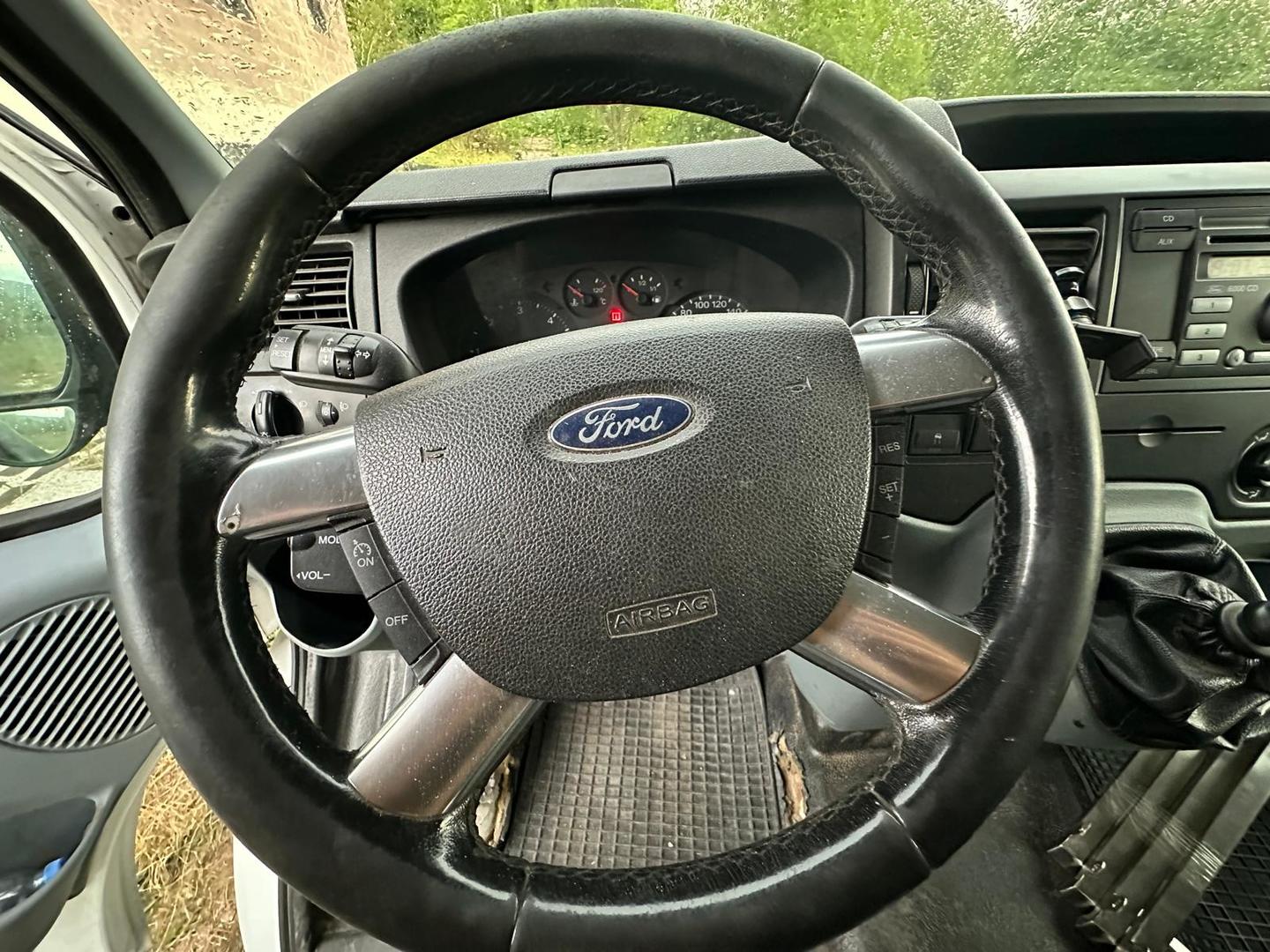 Ford Transit 2014 — photo 2