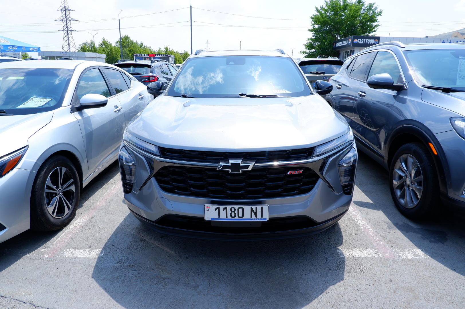 Chevrolet Trax 2023 — photo 2