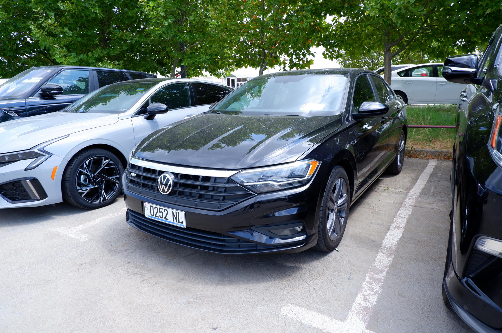 Volkswagen Jetta 2019 — photo 2