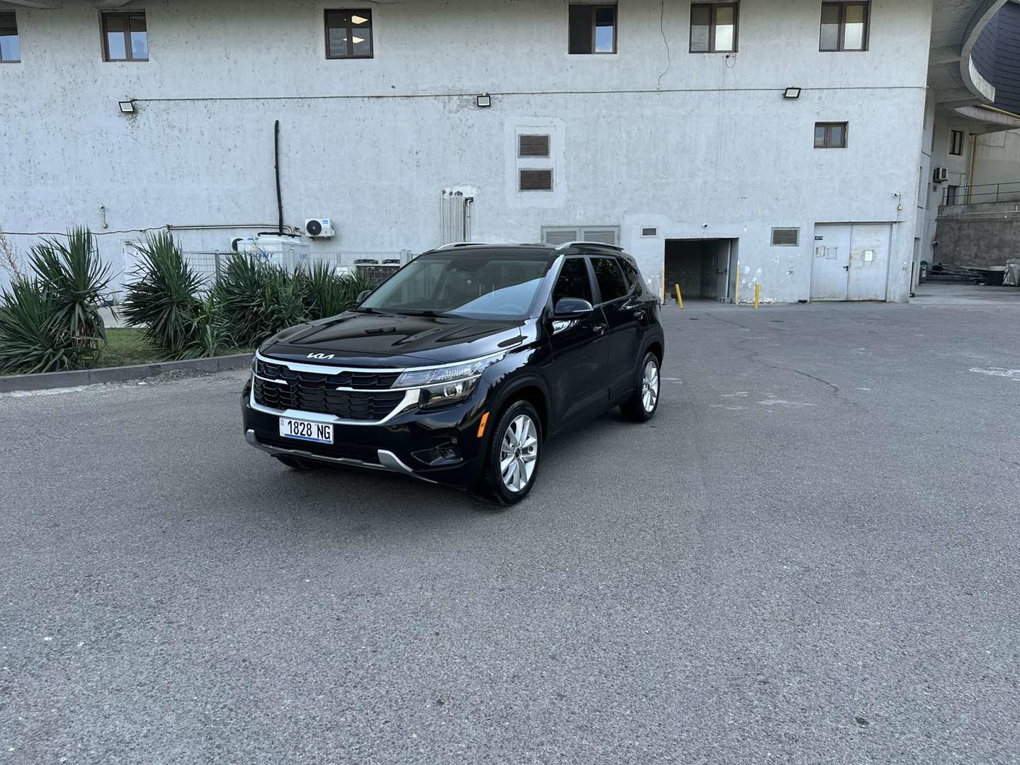 Kia Seltos 2023 — photo 2