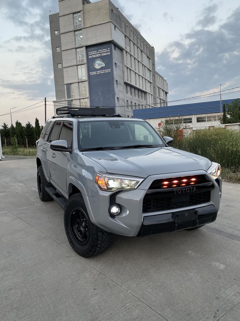 Toyota 4Runner 2021 — photo 2