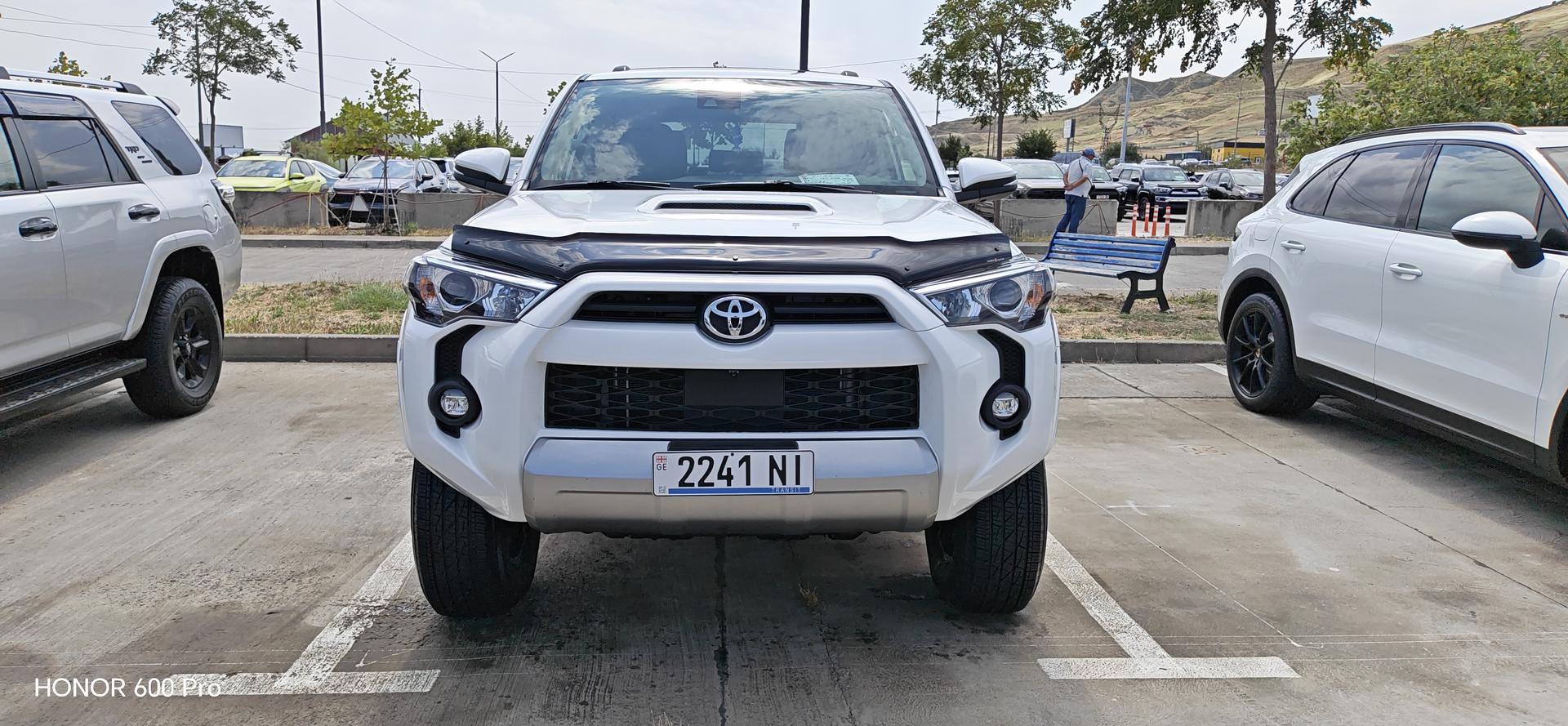 Toyota 4Runner 2021 — photo 2