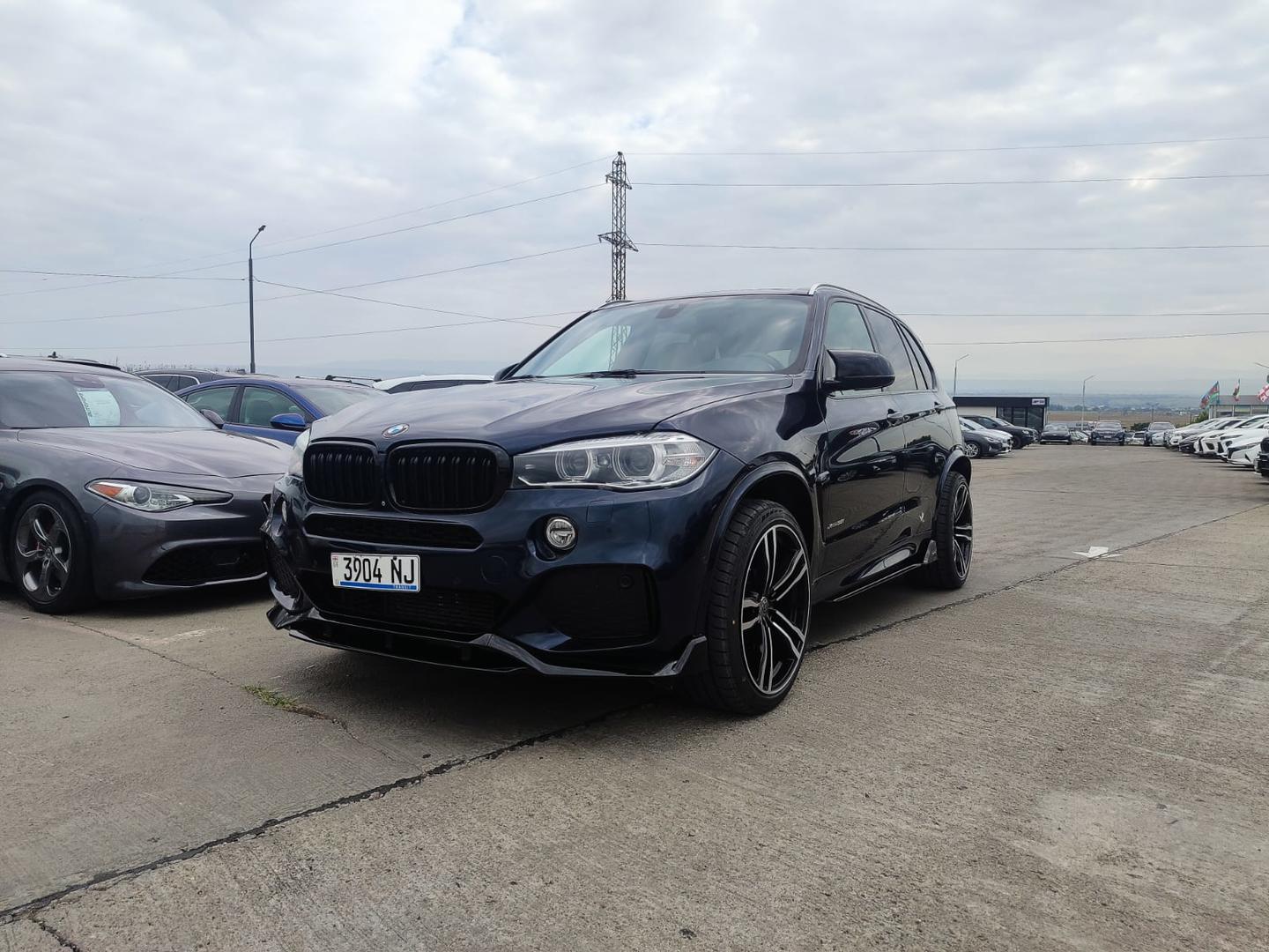 BMW X5 2017 — photo 2