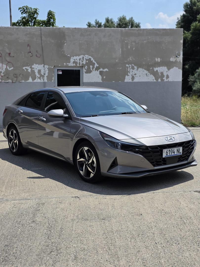 Hyundai Elantra 2022 — photo 2