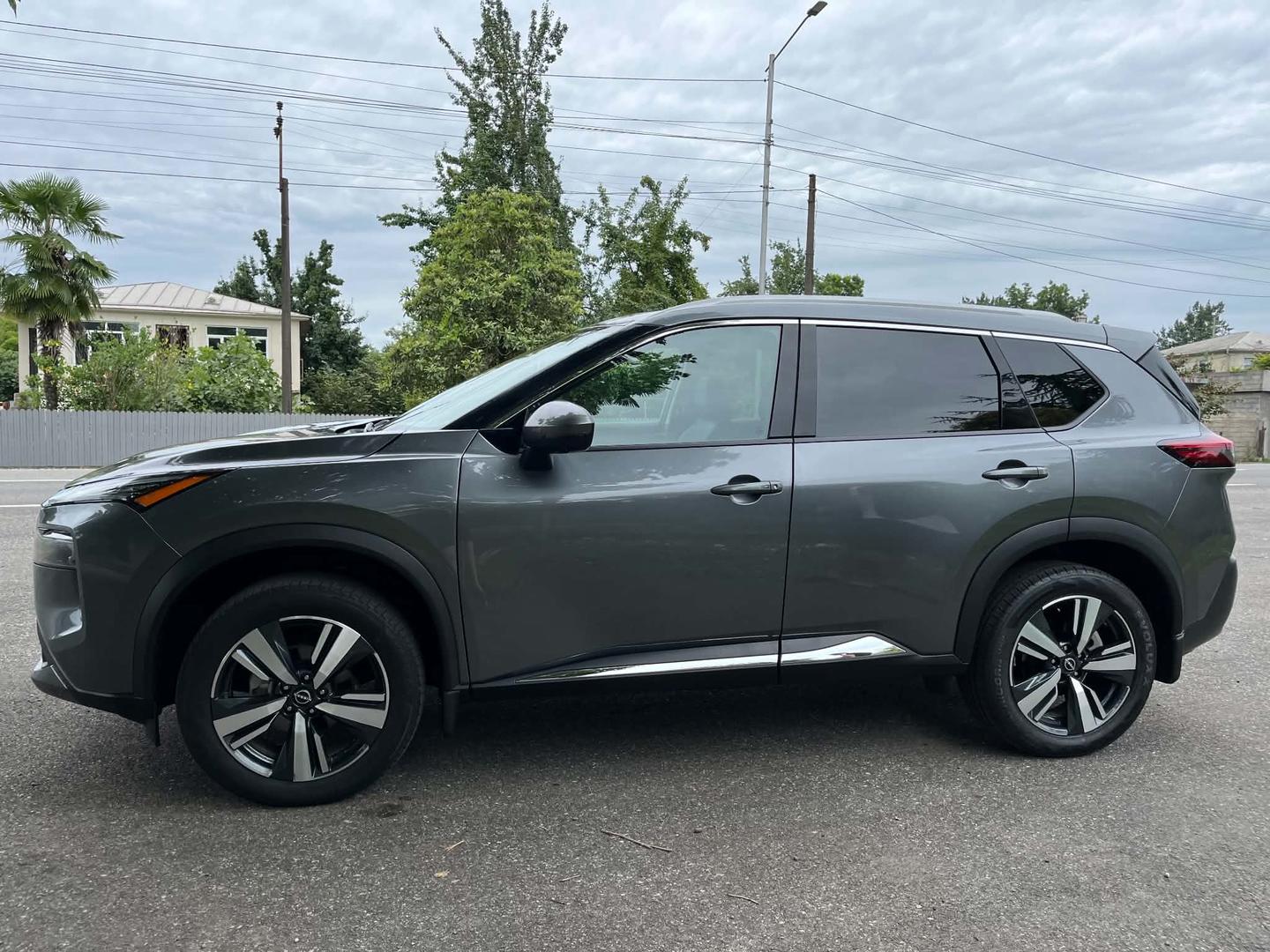 Nissan Rogue 2023 — photo 2