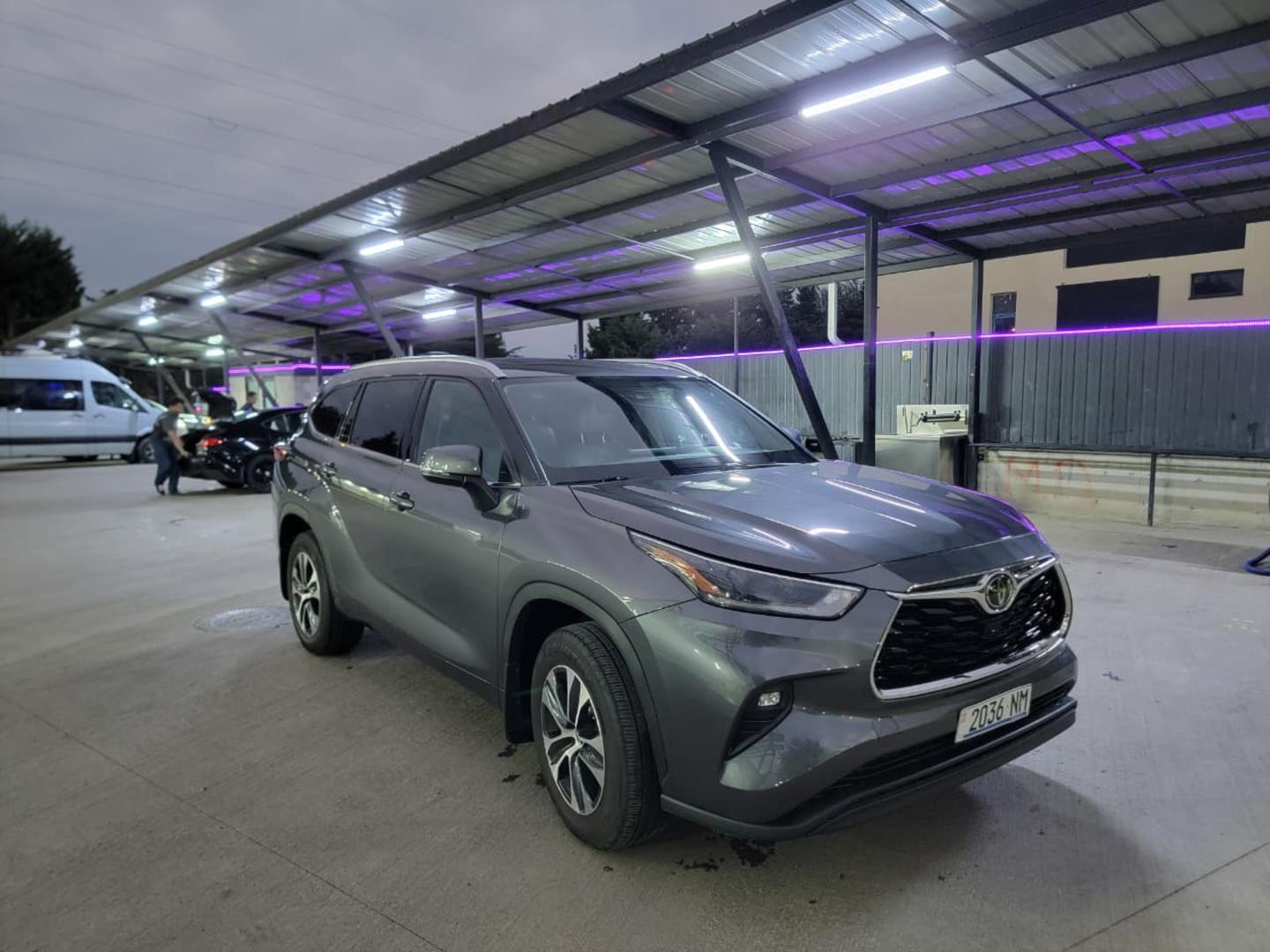 Toyota Highlander 2020 — photo 2