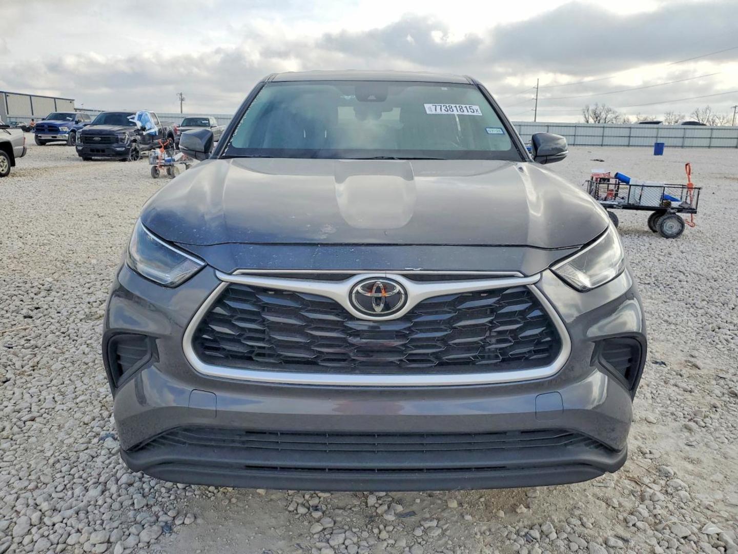 Toyota Highlander 2021 — photo 2