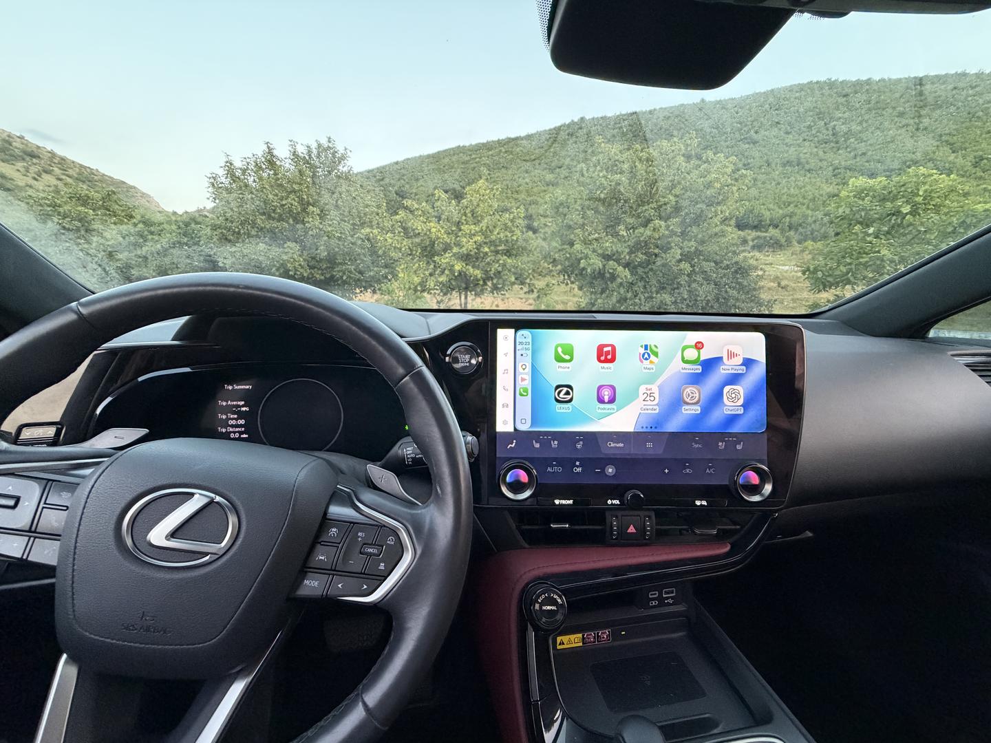 Lexus NX 350 2022 — photo 2