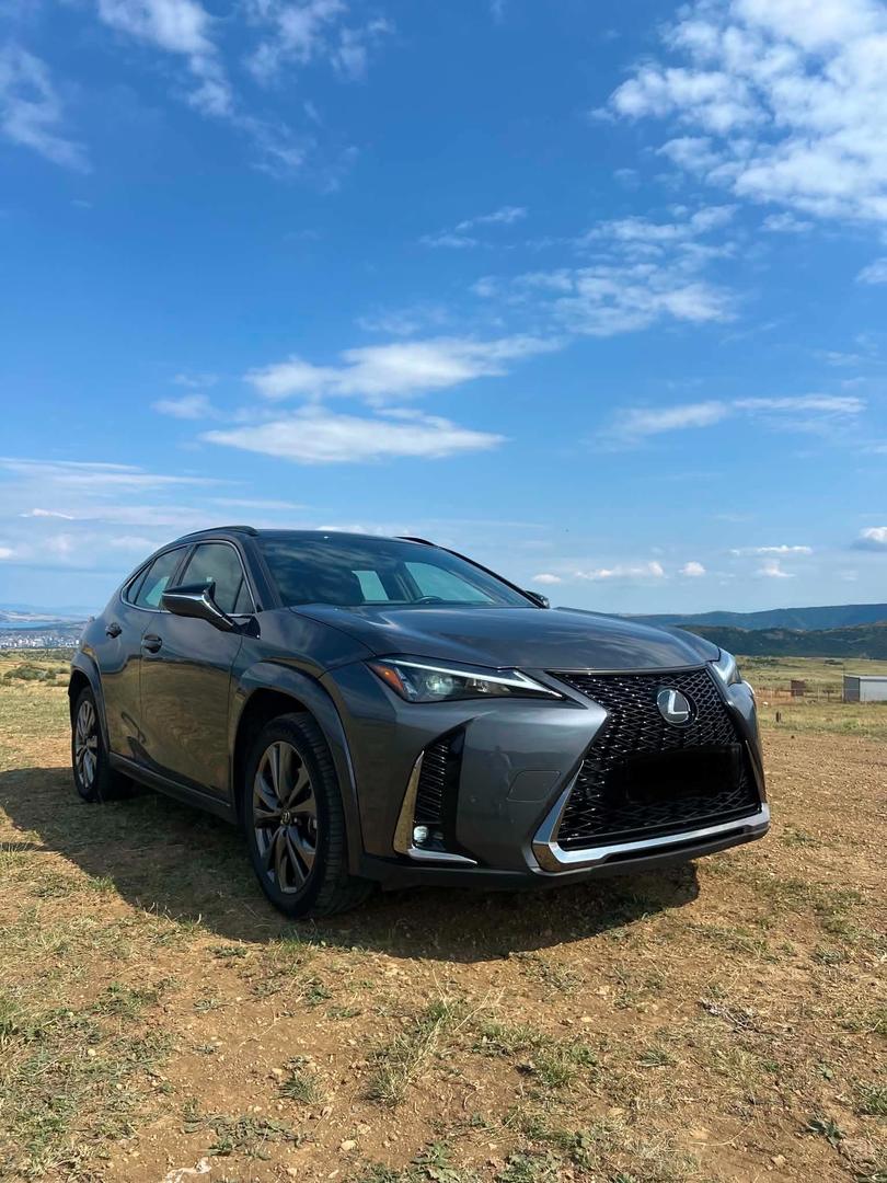Lexus UX250h