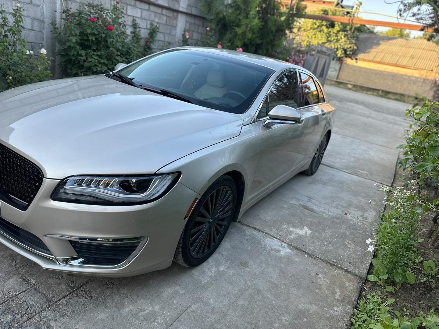 Lincoln MKZ