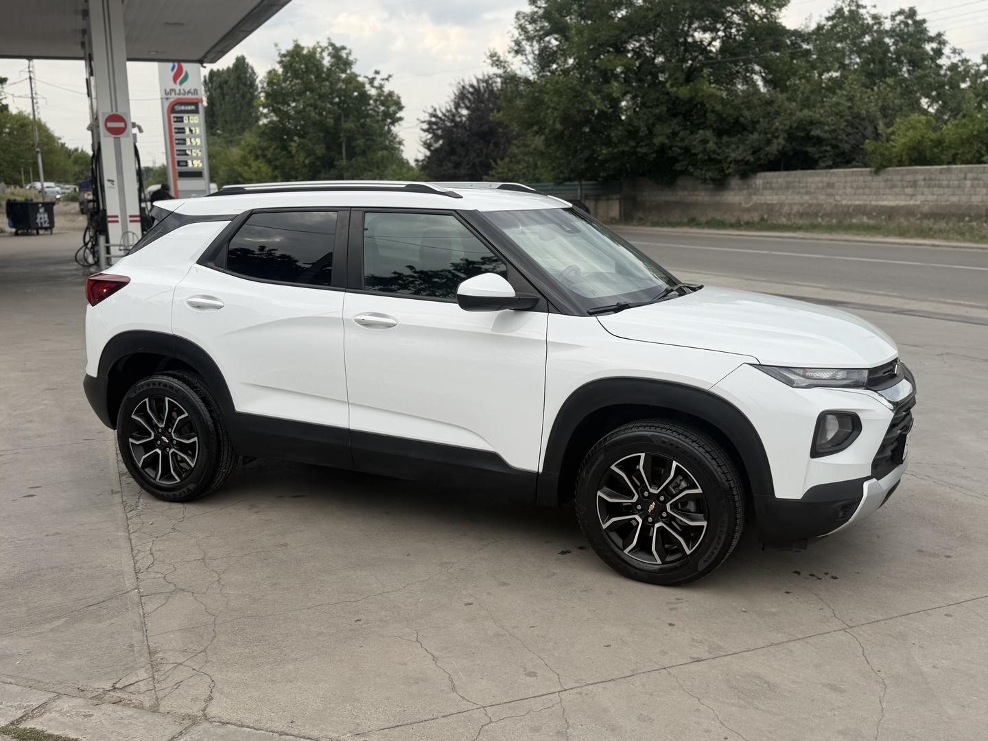 Chevrolet Trailblazer 2023 — photo 2