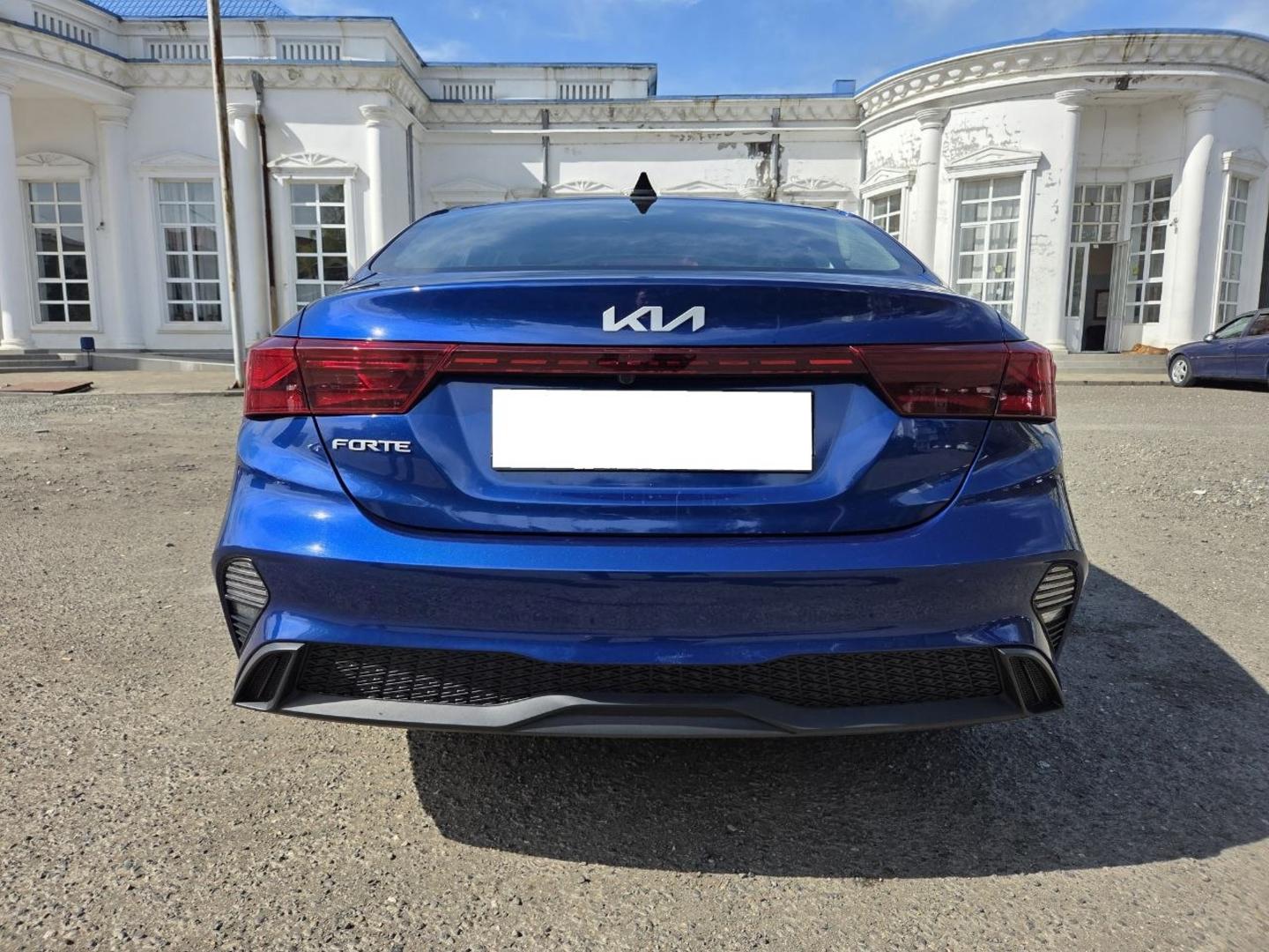 Kia Forte 2022 — photo 2