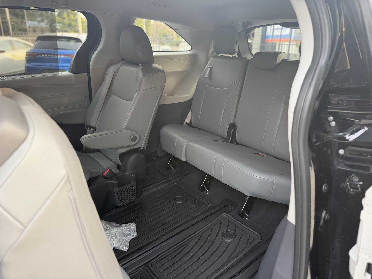 Toyota Sienna