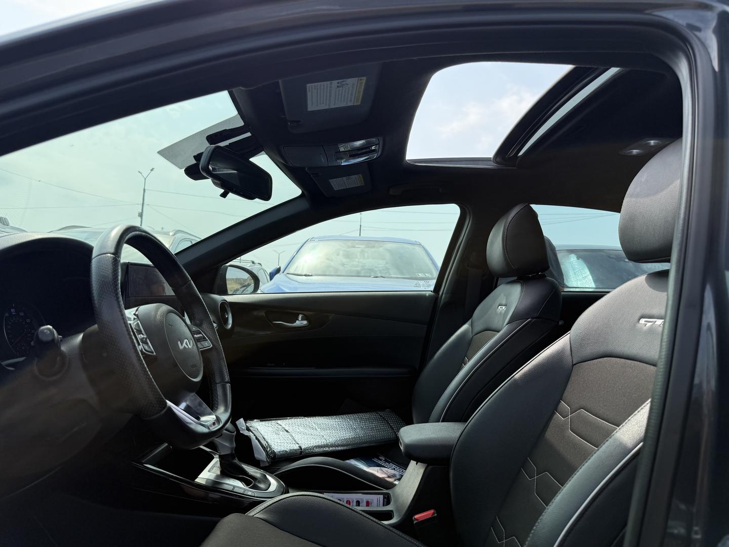 Kia Forte 2021 — photo 2
