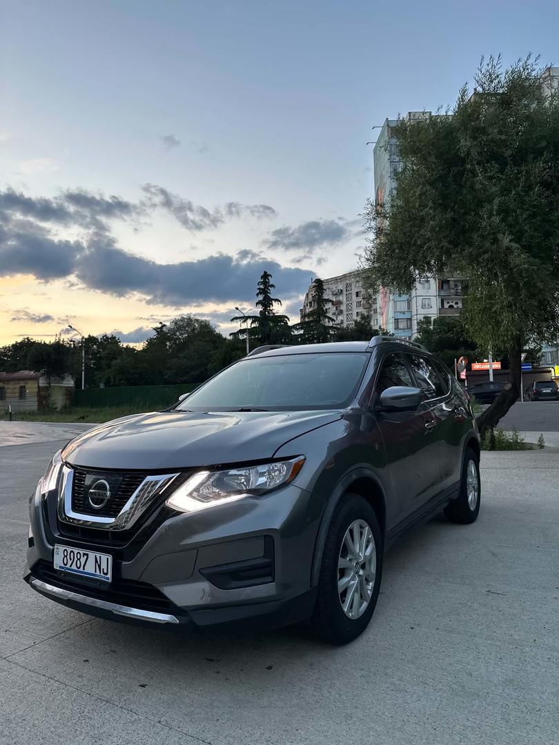 Nissan Rogue 2017 — photo 2