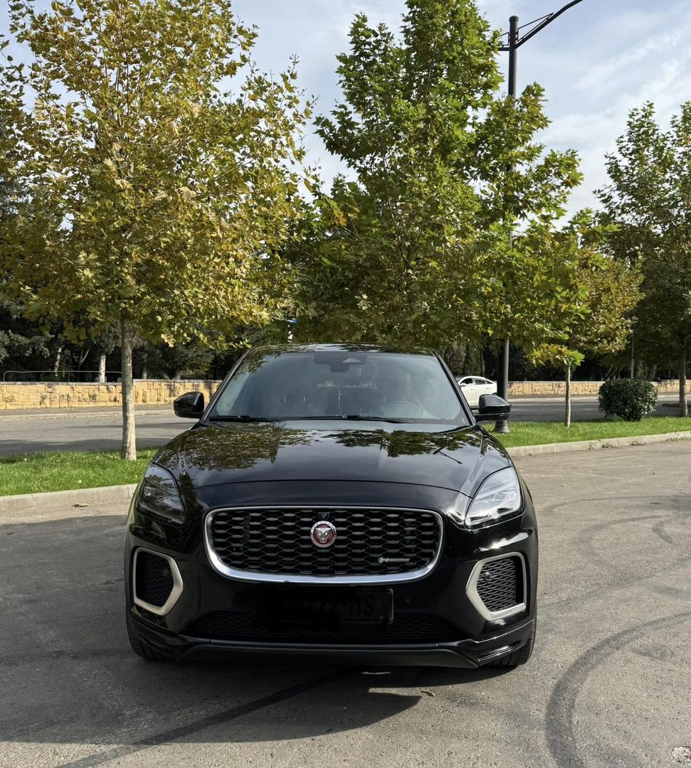 Jaguar E-Pace 2021 — photo 2