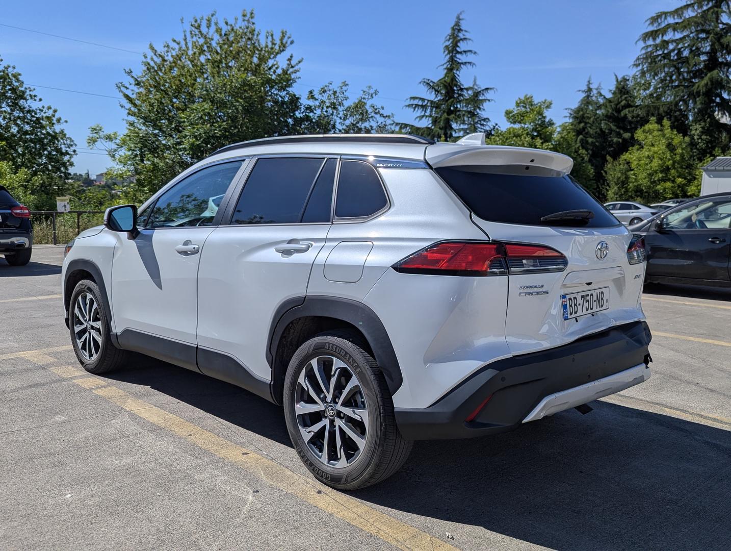 Toyota Corolla Cross 2023 — photo 2