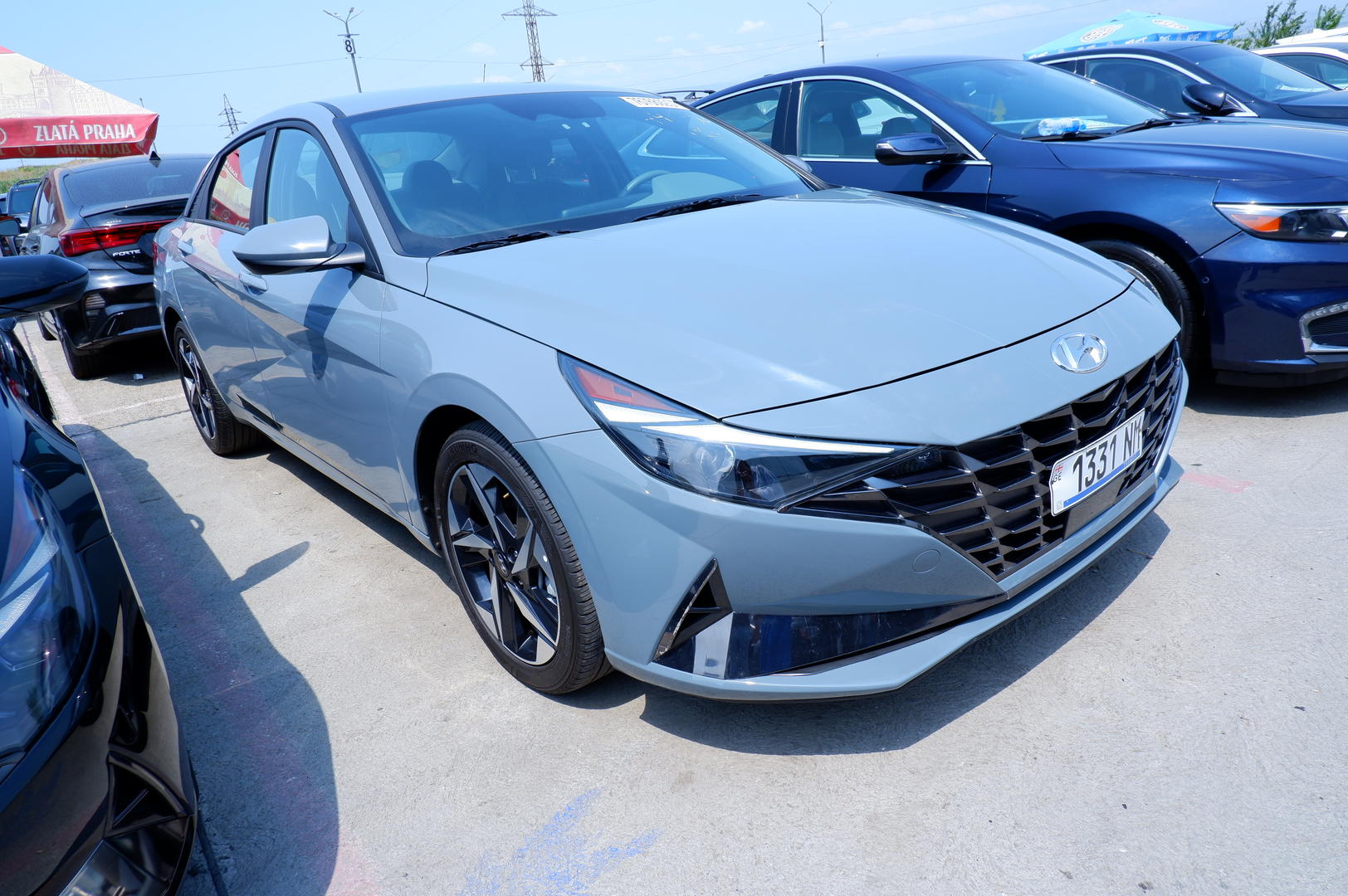 Hyundai Elantra 2022 — photo 2