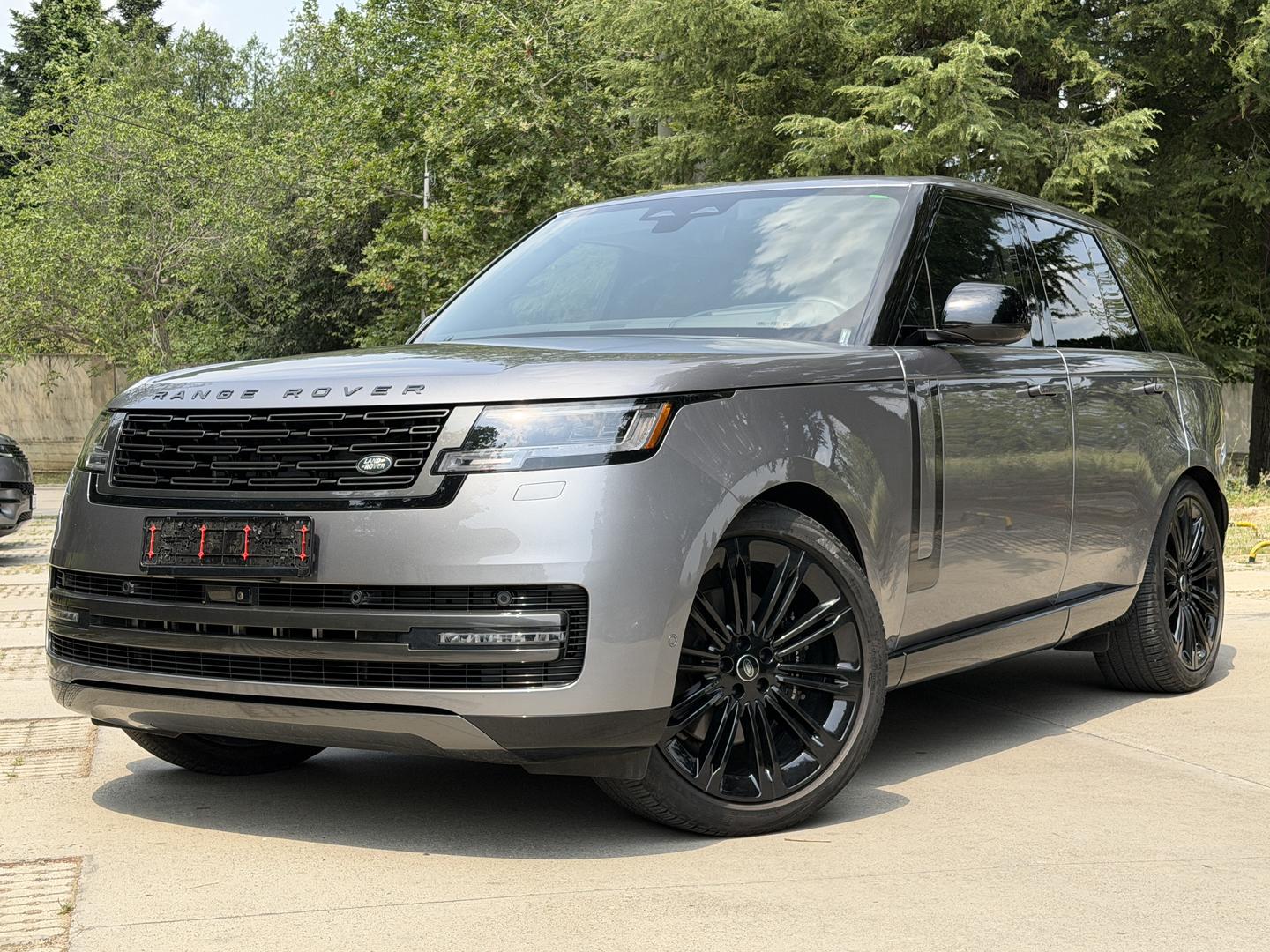 Land Rover Range Rover 2024 — photo 2