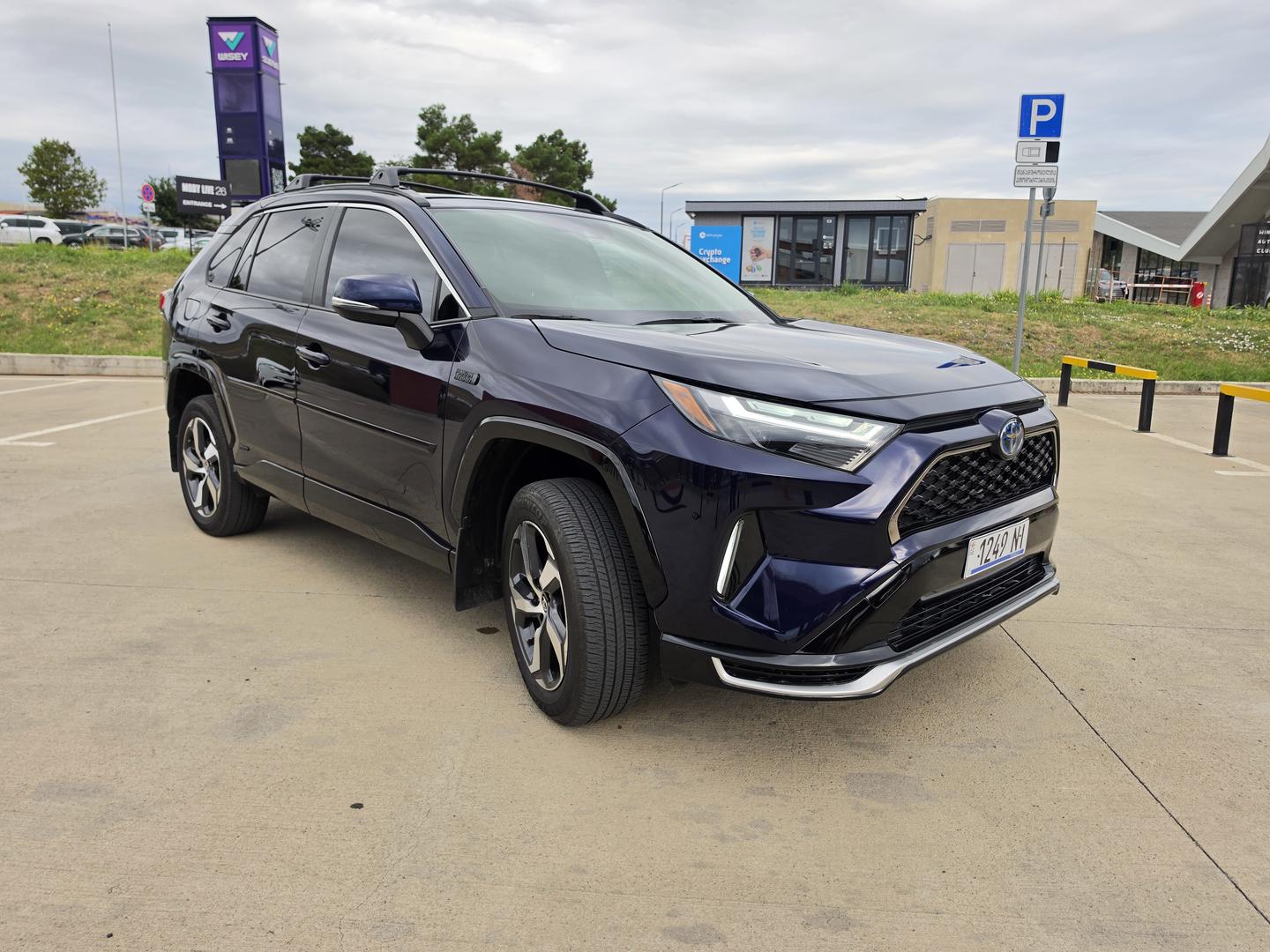 Toyota RAV4 2023 — photo 2
