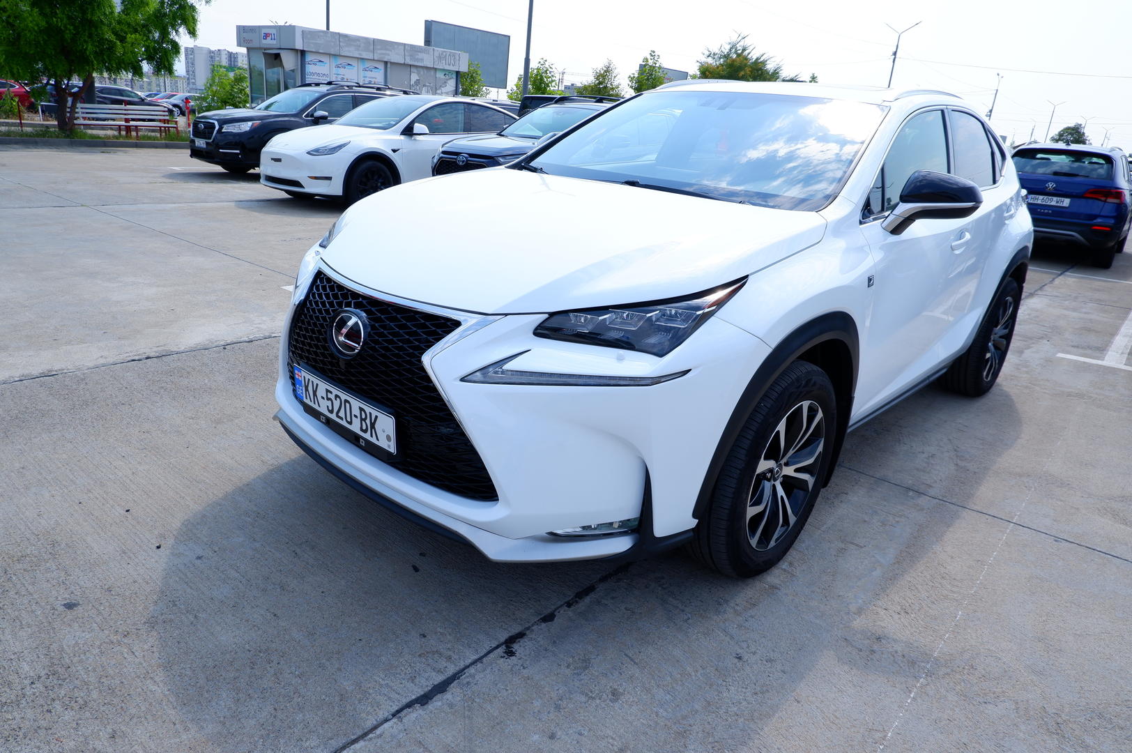 Lexus NX 200 2016 — photo 2