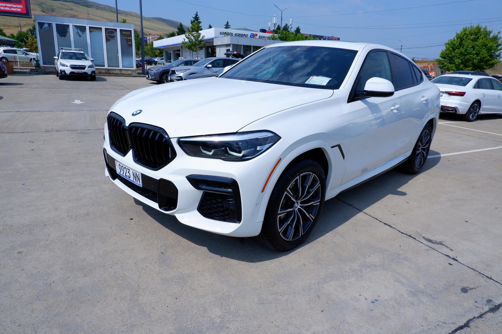 BMW X6 2022 — photo 2