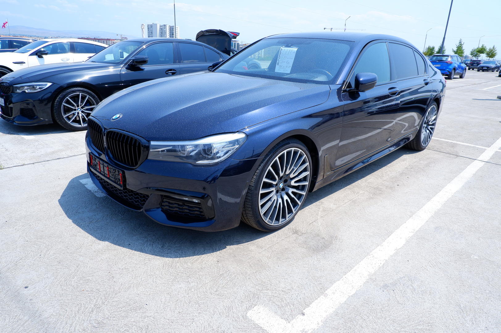 BMW 740 2017 — photo 2