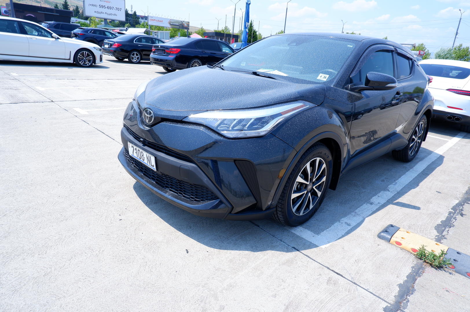 Toyota C-HR 2021 — photo 2
