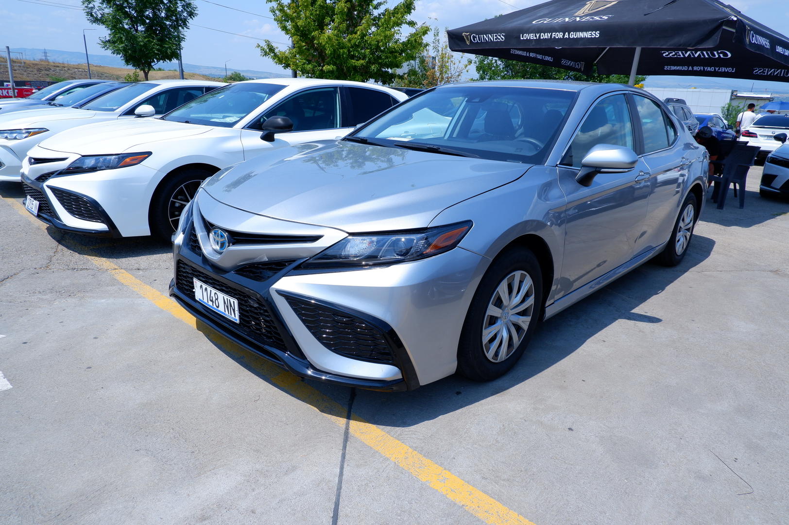 Toyota Camry 2022 — photo 2