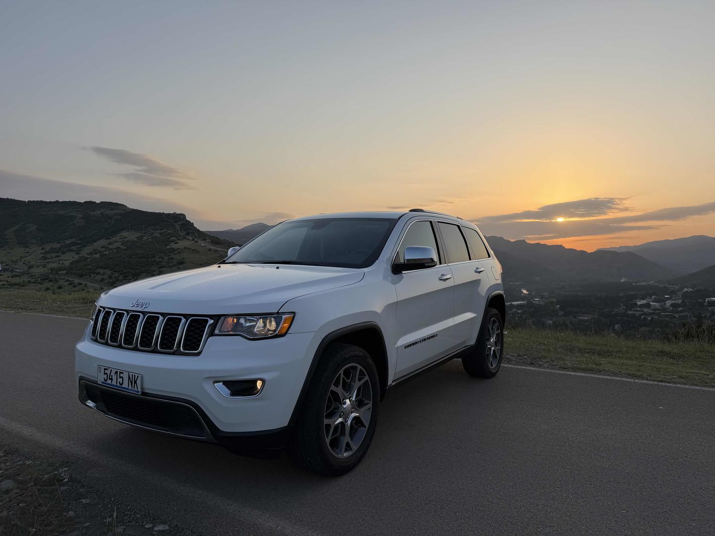 Jeep Grand Cherokee 2021 — photo 2