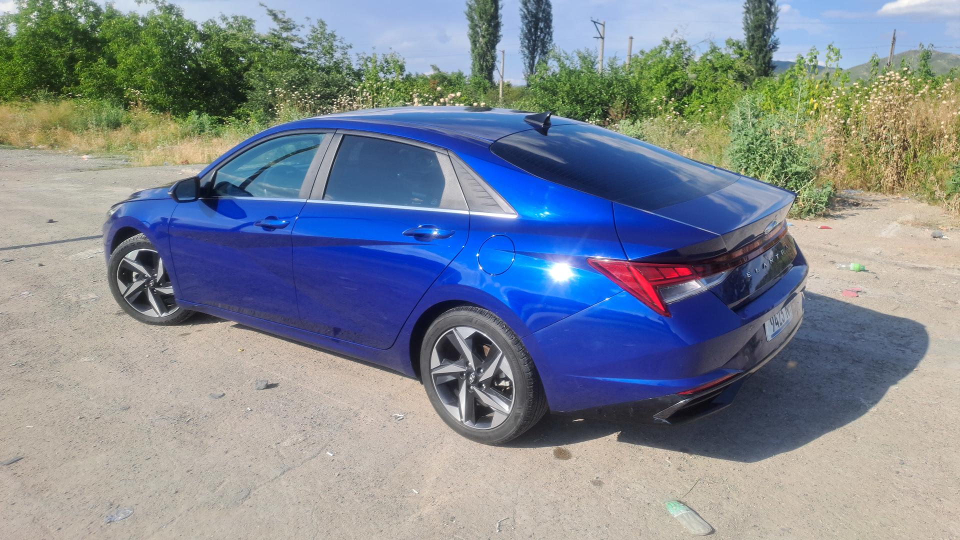 Hyundai Elantra 2022 — photo 2