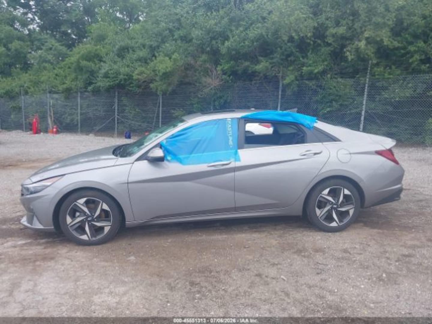 Hyundai Elantra 2022 — photo 2